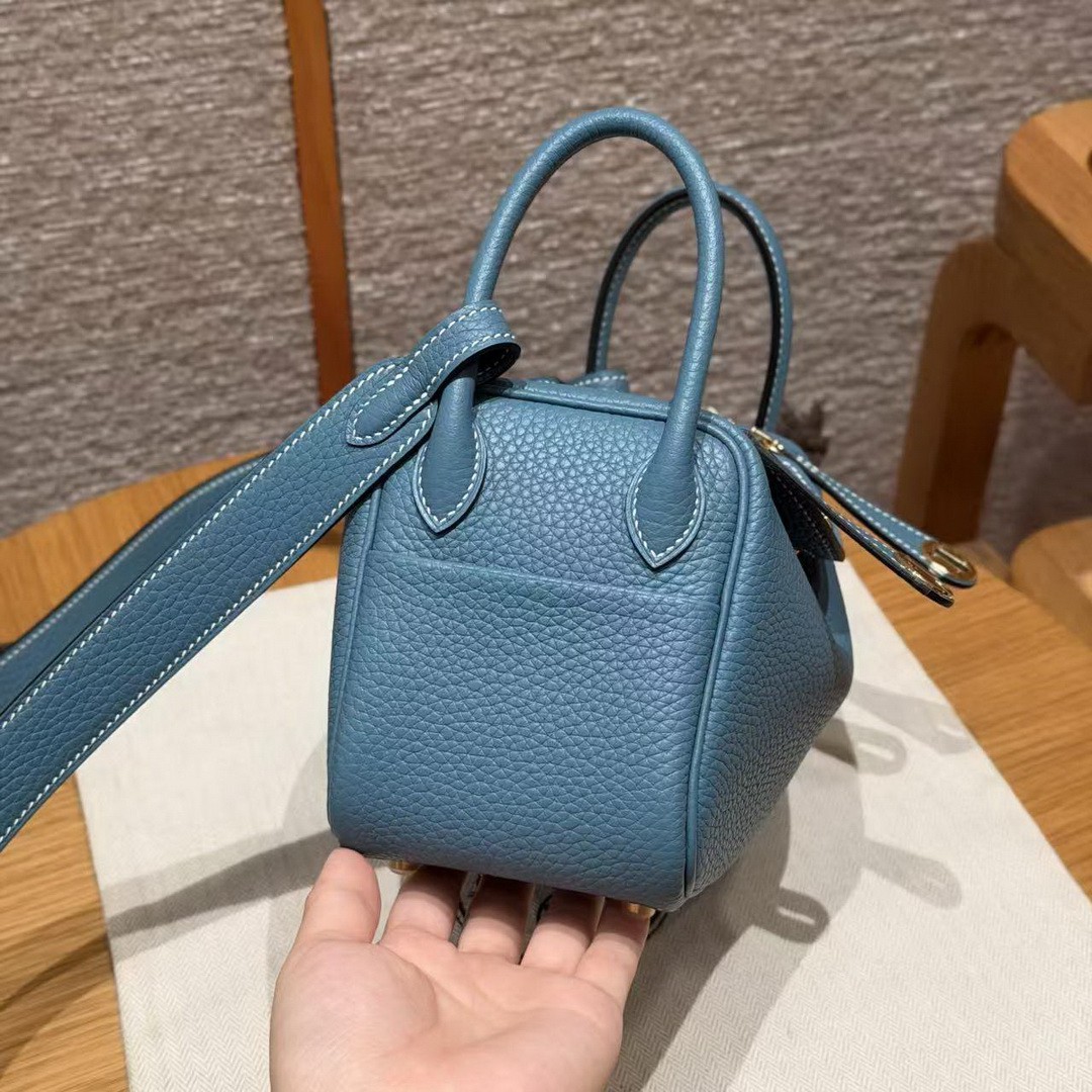 Hermes Lindy Mini 19 CM Bag Handmade In Taurillon Clemence Leather Gold Hardware 75 Blue Jean - Image 19