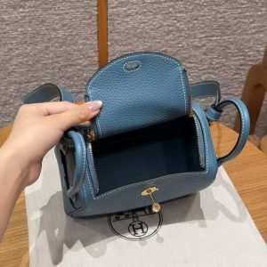 Hermes Lindy Mini 19 CM Bag Handmade In Taurillon Clemence Leather Gold Hardware 75 Blue Jean - Image 17