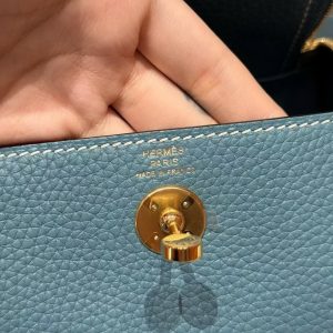 Hermes Lindy Mini 19 CM Bag Handmade In Taurillon Clemence Leather Gold Hardware 75 Blue Jean - Image 16