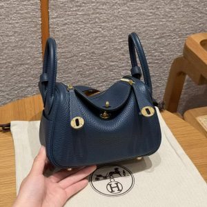 Hermes Lindy Mini 19 CM Bag Handmade In Taurillon Clemence Leather Gold Hardware 7P Blue Presse