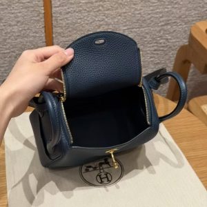 Hermes Lindy Mini 19 CM Bag Handmade In Taurillon Clemence Leather Gold Hardware 7P Blue Presse - Image 19