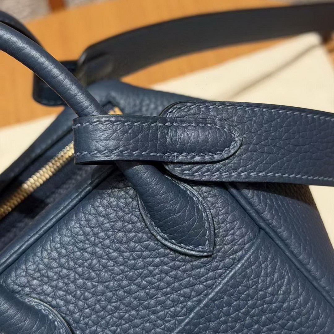 Hermes Lindy Mini 19 CM Bag Handmade In Taurillon Clemence Leather Gold Hardware 7P Blue Presse - Image 16
