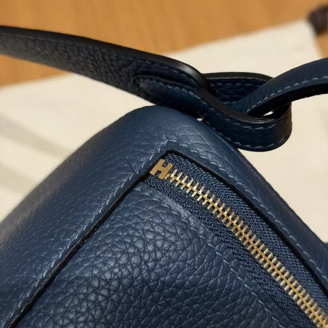 Hermes Lindy Mini 19 CM Bag Handmade In Taurillon Clemence Leather Gold Hardware 7P Blue Presse - Image 11