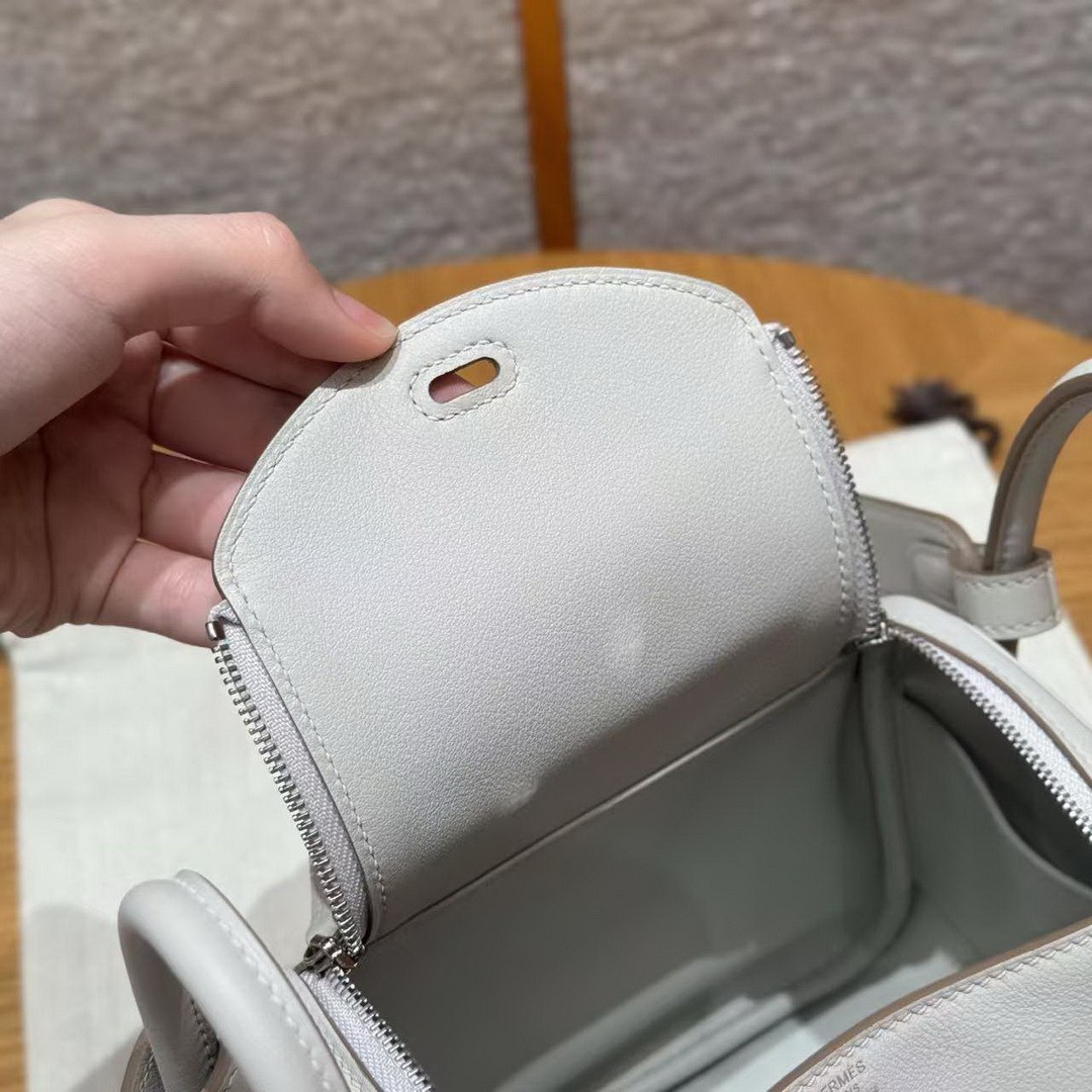 Hermes Lindy Mini 19 CM Bag Handmade In Swift Leather Silver Hardware 80 Gris Perle - Image 11