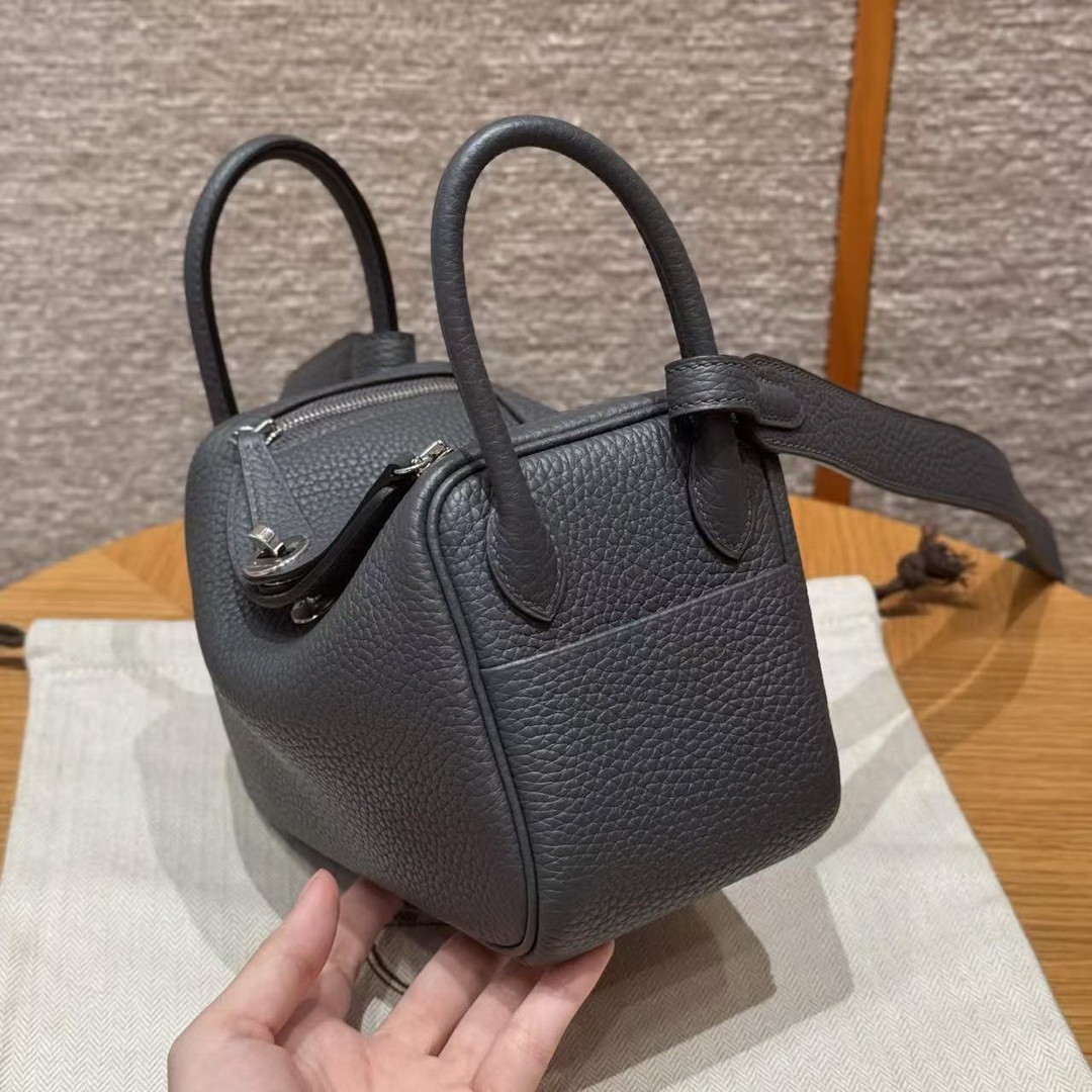 Hermes Lindy Mini 19 CM Bag Handmade In Taurillon Clemence Leather Silver Hardware 85 Ardoise - Image 24