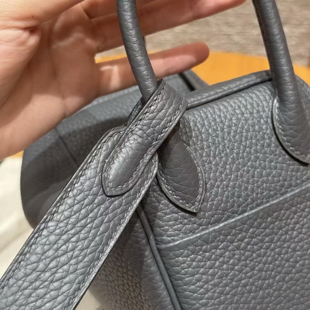 Hermes Lindy Mini 19 CM Bag Handmade In Taurillon Clemence Leather Silver Hardware 85 Ardoise - Image 15