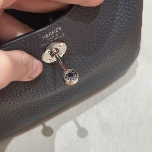 Hermes Lindy Mini 19 CM Bag Handmade In Taurillon Clemence Leather Silver Hardware 85 Ardoise - Image 9