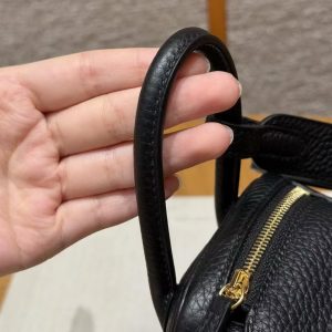 Hermes Lindy Mini 19 CM Bag Handmade In Taurillon Clemence Leather Gold Hardware 89 Noir - Image 13