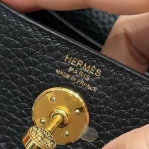 Hermes Lindy Mini 19 CM Bag Handmade In Taurillon Clemence Leather Gold Hardware 89 Noir - Image 6