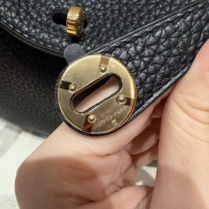 Hermes Lindy Mini 19 CM Bag Handmade In Taurillon Clemence Leather Gold Hardware 89 Noir - Image 4