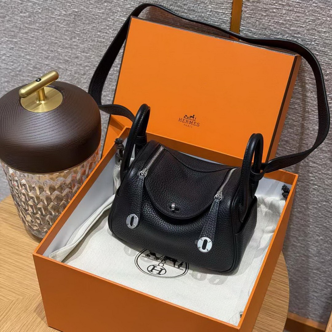 Hermes Lindy Mini 19 CM Bag Handmade In Taurillon Clemence Leather Silver Hardware 89 Noir - Image 10