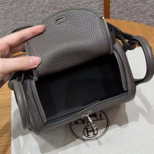 Hermes Lindy Mini 19 CM Bag Handmade In Taurillon Clemence Leather Silver Hardware 8F Girs Etain - Image 15