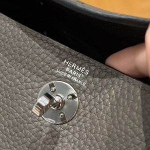 Hermes Lindy Mini 19 CM Bag Handmade In Taurillon Clemence Leather Silver Hardware 8F Girs Etain - Image 14