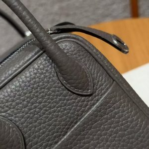 Hermes Lindy Mini 19 CM Bag Handmade In Taurillon Clemence Leather Silver Hardware 8F Girs Etain - Image 4