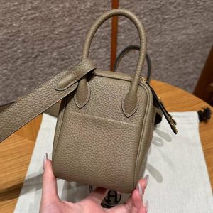 Hermes Lindy Mini 19 CM Bag Handmade In Taurillon Clemence Leather Gold Hardware 8Q Beige Marfa - Image 17