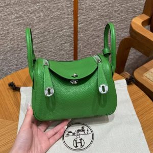 Hermes Lindy Mini 19 CM Bag Handmade In Taurillon Clemence Leather Silver Hardware A8 Vert Yucca