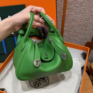 Hermes Lindy Mini 19 CM Bag Handmade In Taurillon Clemence Leather Silver Hardware A8 Vert Yucca - Image 12