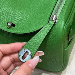 Hermes Lindy Mini 19 CM Bag Handmade In Taurillon Clemence Leather Silver Hardware A8 Vert Yucca - Image 8