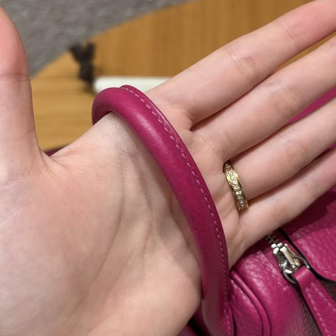 Hermes Lindy Mini 19 CM Bag Handmade In Taurillon Clemence Leather Silver Hardware L3 Rose Purple - Image 12