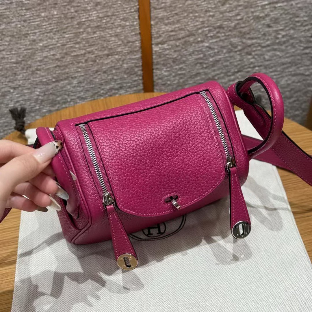 Hermes Lindy Mini 19 CM Bag Handmade In Taurillon Clemence Leather Silver Hardware L3 Rose Purple - Image 11
