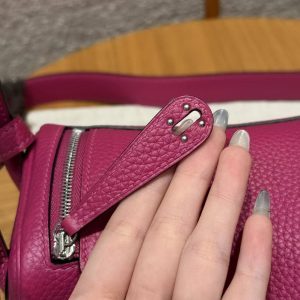 Hermes Lindy Mini 19 CM Bag Handmade In Taurillon Clemence Leather Silver Hardware L3 Rose Purple - Image 6