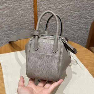 Hermes Lindy Mini 19 CM Bag Handmade In Taurillon Clemence Leather Silver Hardware M8 Gris Asphalte - Image 15