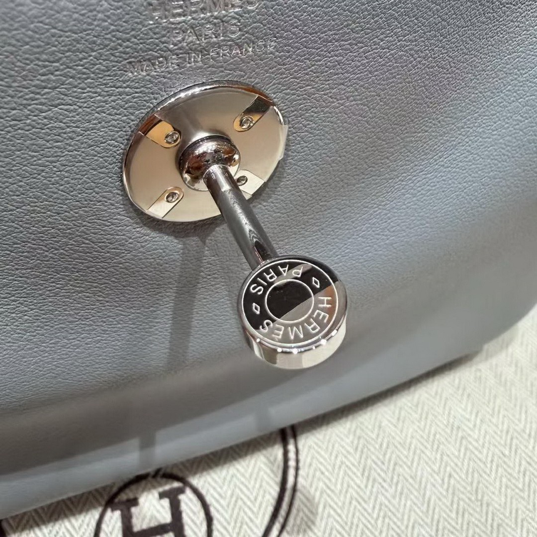 Hermes Lindy Mini 19 CM Bag Handmade In Swift Leather Silver Hardware P0 Girs Pantin - Image 12