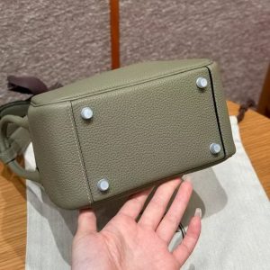 Hermes Lindy Mini 19 CM Bag Handmade In Taurillon Clemence Leather Silver Hardware Q1 Sauge - Image 13