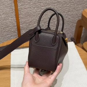 Hermes Lindy Mini 19 CM Bag Handmade In Taurillon Clemence Leather Gold Hardware T3 Bai Brun - Image 2