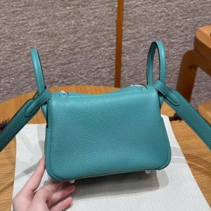 Hermes Lindy Mini 19 CM Bag Handmade In Taurillon Clemence Leather Silver Hardware U1 Vert Verone - Image 2