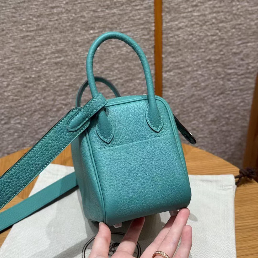 Hermes Lindy Mini 19 CM Bag Handmade In Taurillon Clemence Leather Silver Hardware U1 Vert Verone - Image 24