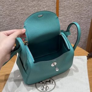 Hermes Lindy Mini 19 CM Bag Handmade In Taurillon Clemence Leather Silver Hardware U1 Vert Verone - Image 20