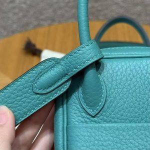 Hermes Lindy Mini 19 CM Bag Handmade In Taurillon Clemence Leather Silver Hardware U1 Vert Verone - Image 16