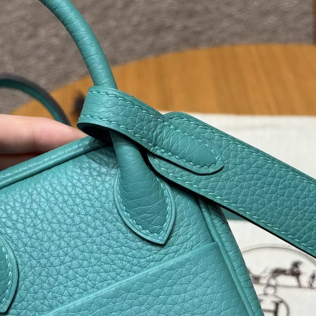 Hermes Lindy Mini 19 CM Bag Handmade In Taurillon Clemence Leather Silver Hardware U1 Vert Verone - Image 14