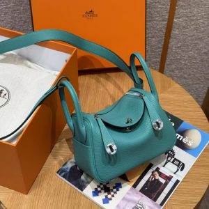 Hermes Lindy Mini 19 CM Bag Handmade In Taurillon Clemence Leather Silver Hardware U1 Vert Verone - Image 3