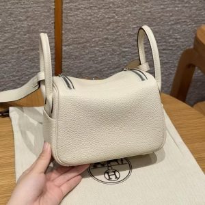 Hermes Lindy Mini 19 CM Bag Handmade In Taurillon Clemence Leather Silver Hardware i2 Nata - Image 2
