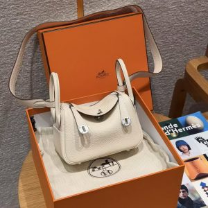 Hermes Lindy Mini 19 CM Bag Handmade In Taurillon Clemence Leather Silver Hardware i2 Nata - Image 11