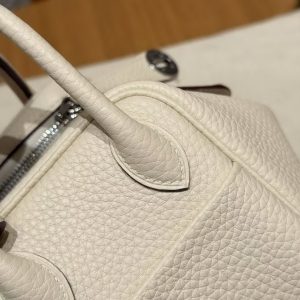 Hermes Lindy Mini 19 CM Bag Handmade In Taurillon Clemence Leather Silver Hardware i2 Nata - Image 7