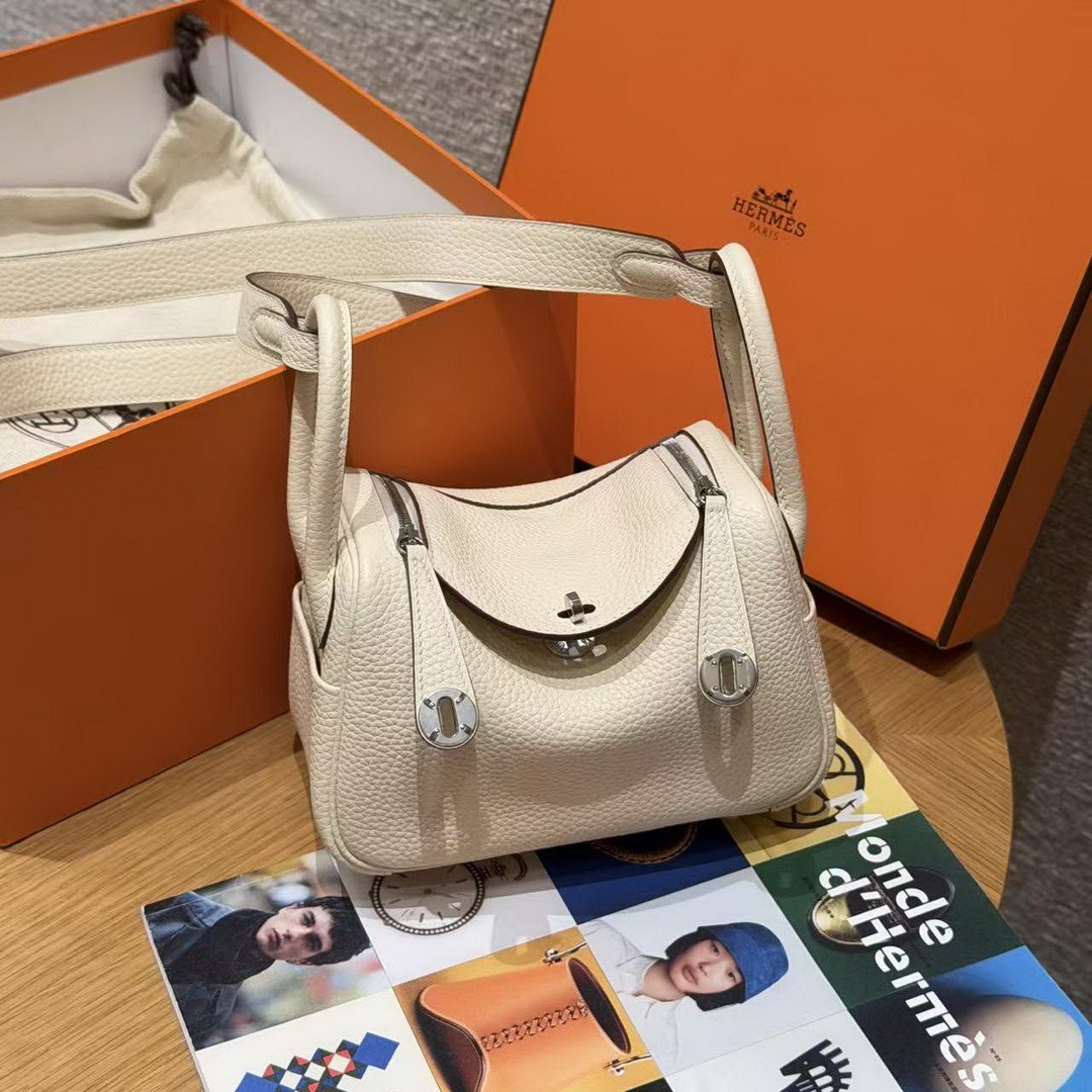 Hermes Lindy Mini 19 CM Bag Handmade In Taurillon Clemence Leather Silver Hardware i2 Nata - Image 3
