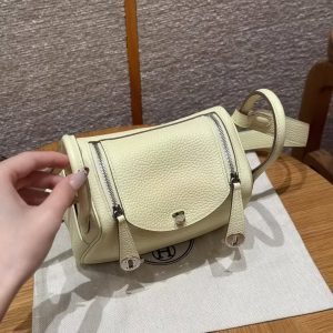 Hermes Lindy Mini 19 CM Bag Handmade In Taurillon Clemence Leather Silver Hardware i8 Jaune Milton - Image 16