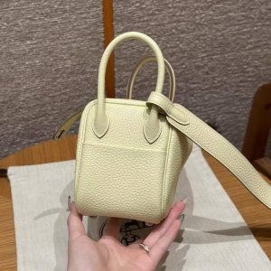 Hermes Lindy Mini 19 CM Bag Handmade In Taurillon Clemence Leather Silver Hardware i8 Jaune Milton - Image 10