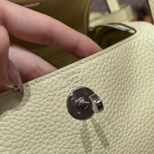 Hermes Lindy Mini 19 CM Bag Handmade In Taurillon Clemence Leather Silver Hardware i8 Jaune Milton - Image 8