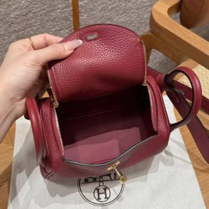 Hermes Lindy Mini 19 CM Bag Handmade In Taurillon Clemence Leather Gold Hardware k1 Rouge Grenat - Image 18