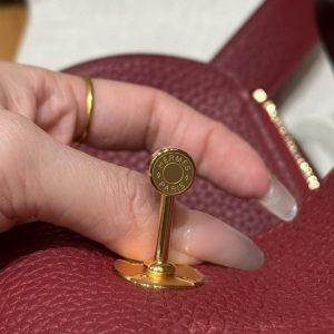 Hermes Lindy Mini 19 CM Bag Handmade In Taurillon Clemence Leather Gold Hardware k1 Rouge Grenat - Image 15