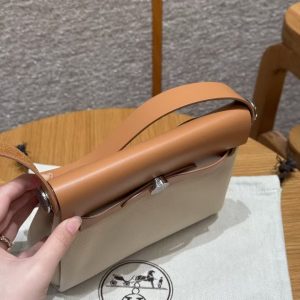 Hermes Mini Herbag Zip 20 Bag Retourne Beton Naturel Sable Handmade In Militaire Canvas and Hunter Cowhide Silver Hardware - Image 13