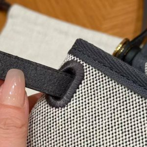 Hermes Mini Herbag Zip 20 Bag Retourne Ecru Blue Glacier Ardoise Handmade In Militaire Canvas and Hunter Cowhide Gold Hardware - Image 7