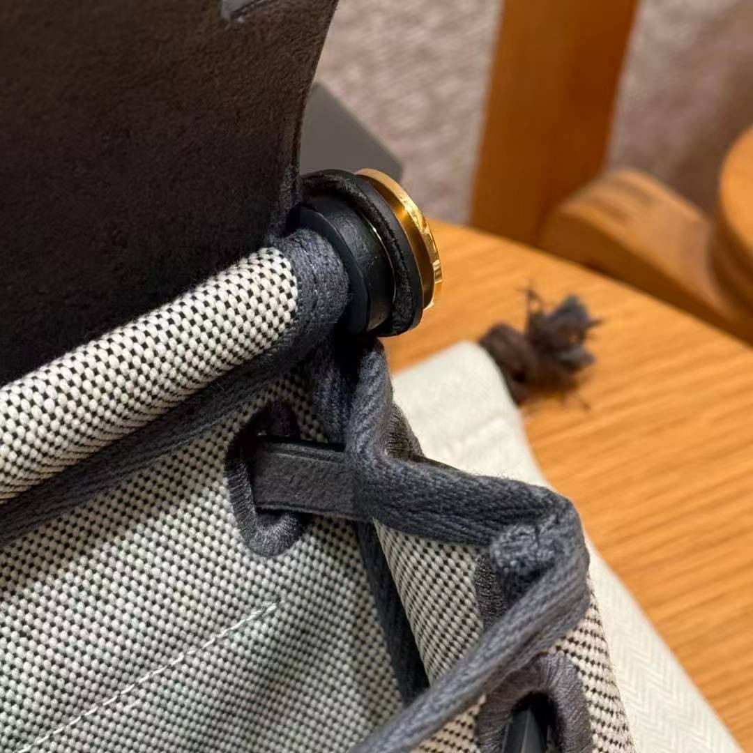 Hermes Mini Herbag Zip 20 Bag Retourne Ecru Blue Glacier Ardoise Handmade In Militaire Canvas and Hunter Cowhide Gold Hardware - Image 10