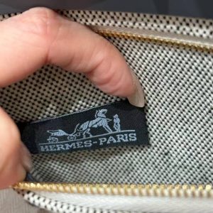 Hermes Mini Herbag Zip 20 Bag Retourne Ecru Blue Glacier Ardoise Handmade In Militaire Canvas and Hunter Cowhide Gold Hardware - Image 14