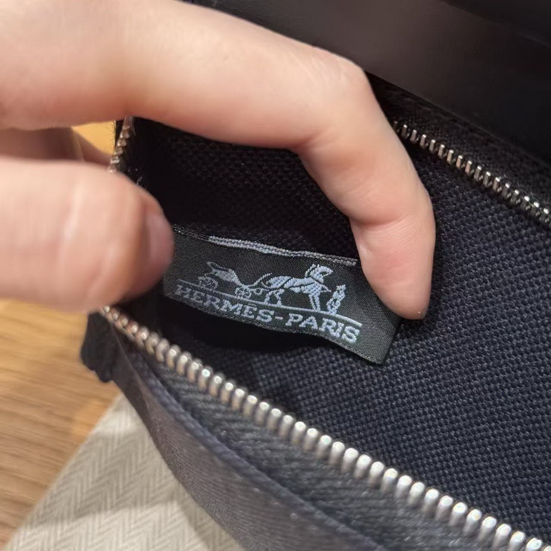 Hermes Mini Herbag Zip 20 Bag Retourne 89 Noir Handmade In Militaire Canvas and Hunter Cowhide Silver Hardware - Image 13