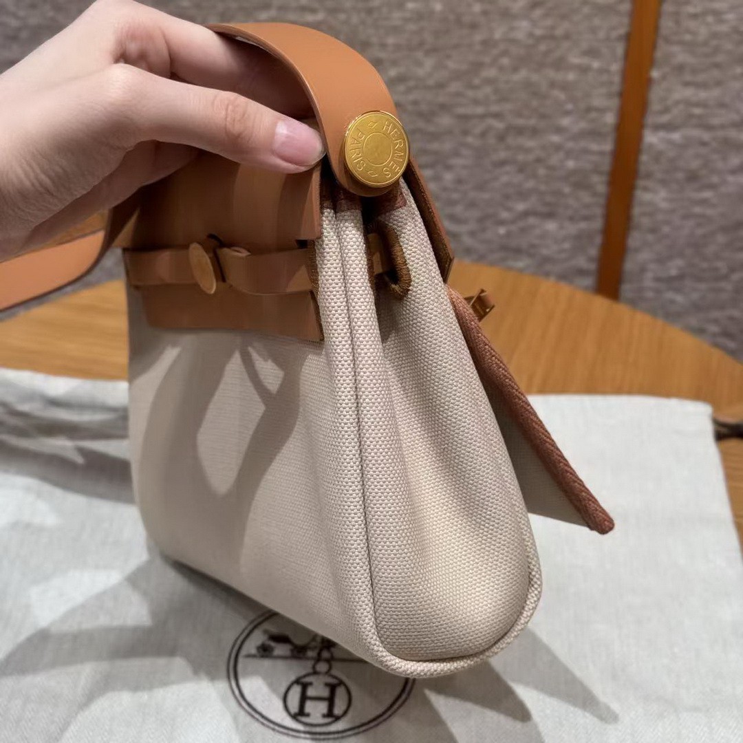 Hermes Mini Herbag Zip 20 Bag Retourne Beton Naturel Sable Handmade In Militaire Canvas and Hunter Cowhide Gold Hardware - Image 28
